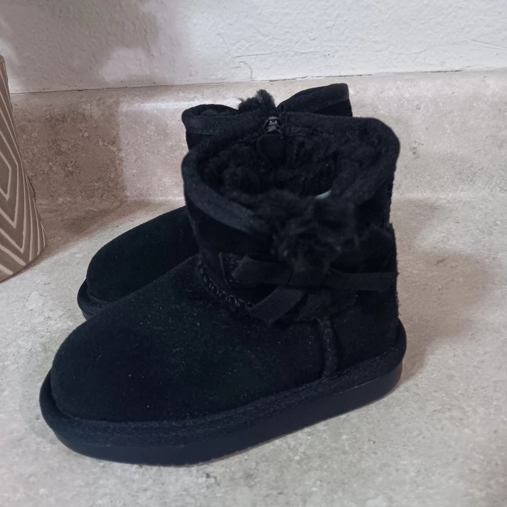 KOOLABURRA BY UGG BLACK SUEDE BOW BOOTS TODDLER SZ 6